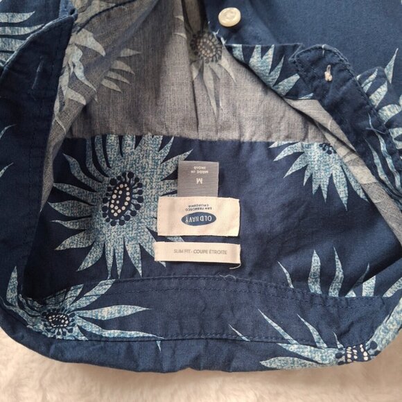 Old Navy Mens Floral Hawaiian Shirt Sz M Button Down Slim Fit Cotton Tropical - Picture 12 of 16